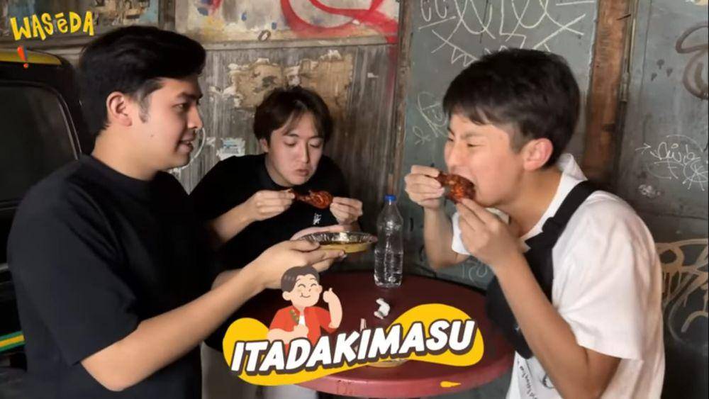Jerome Polin coba street food di India (dok.youtube.com/nihongomantappu)