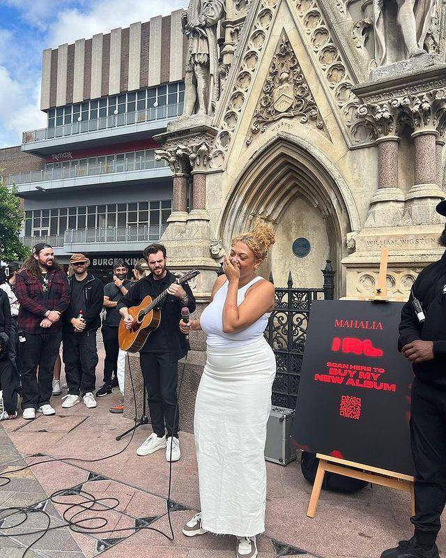 potret Mahalia (instagram.com/@mahalia)