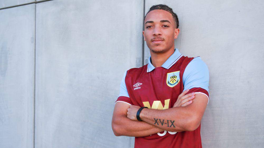 Luca Koleosho (burnleyfootballclub.com)