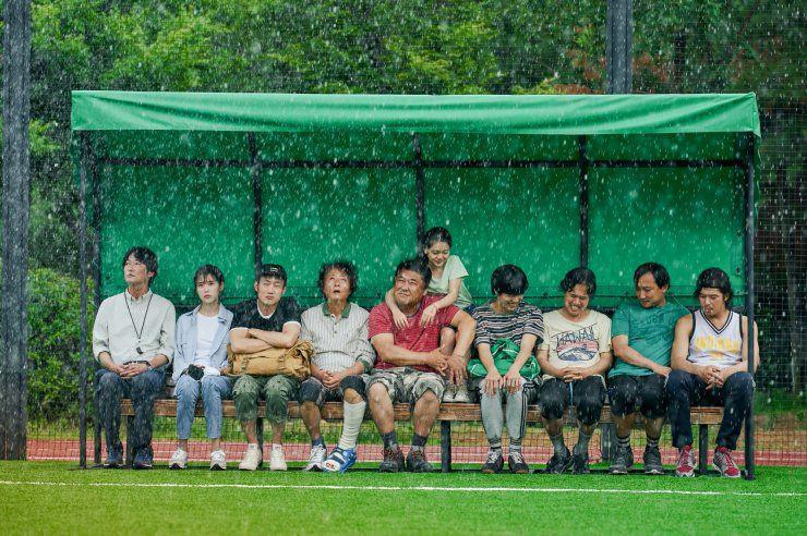 Penjelasan Ending Film Dream, Yoon Hong Dae Kembali ke Lapangan?