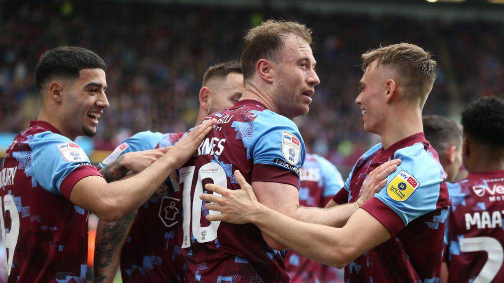 Burnley (twitter.com/BurnleyOfficial)