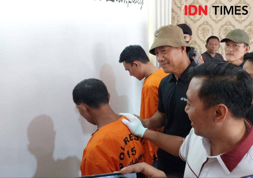 Pengungkapan tindak pidana pembunuh modus bonus diri dilakukan ayah dan sang kakak di Bandar Lampung. (IDN Times/Tama Yudha Wiguna).