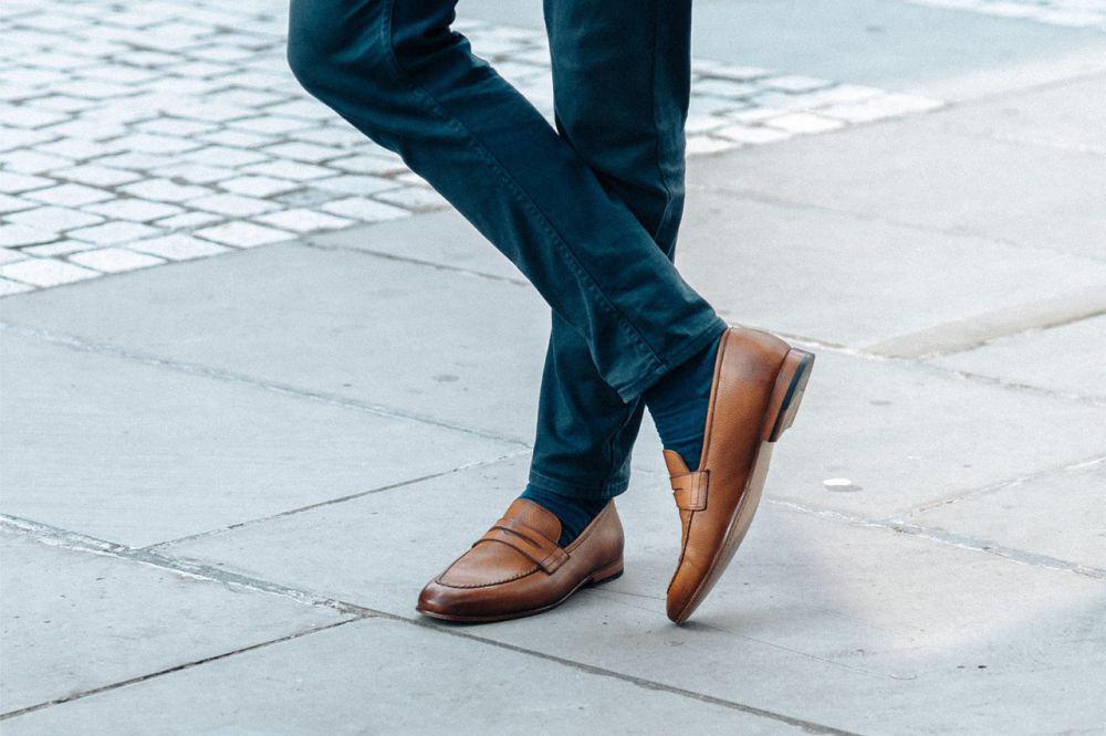 ilustrasi sepatu loafers (pixabay.com/tylermike525)