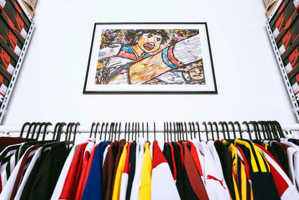 Ilustrasi jersey sepakbola (unsplash.com/ Nelson Ndongala)