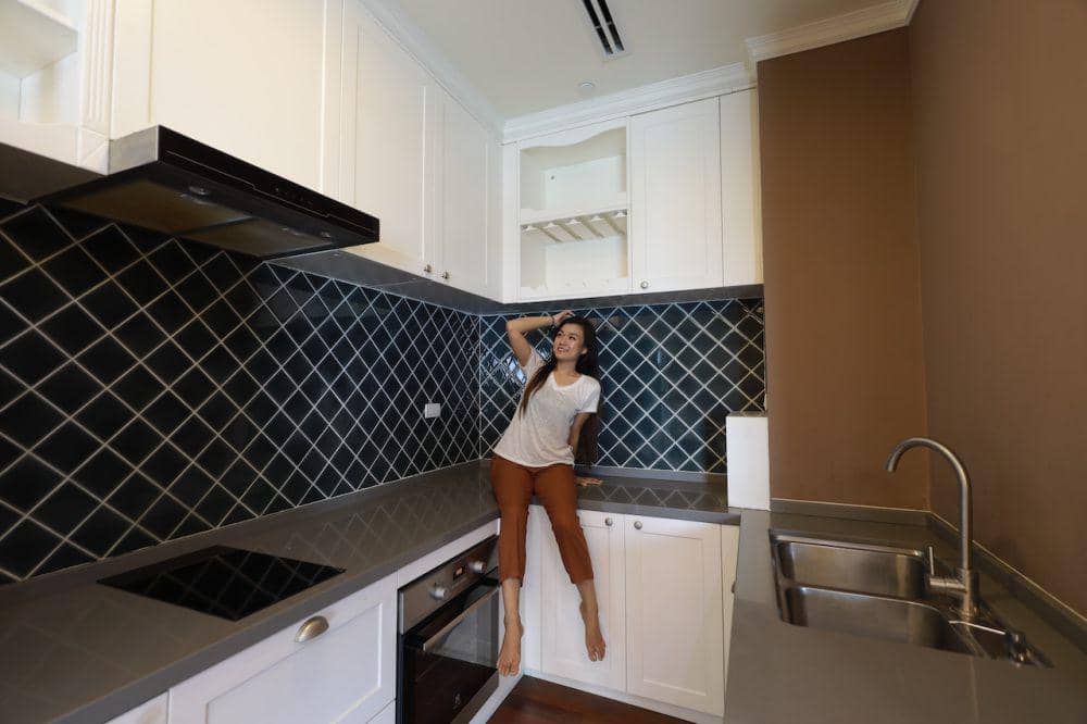 ilustrasi sendirian di dapur (pexels.com/Thiha Soe)