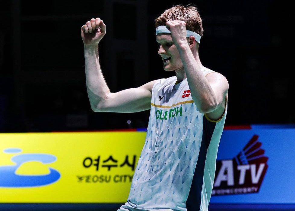 Anders Antonsen (instagram.com/victorsport_official)