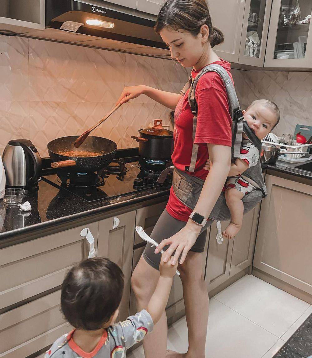 potret Kimberly Ryder dan buah hati (instagram.com/kimbrlyryder)