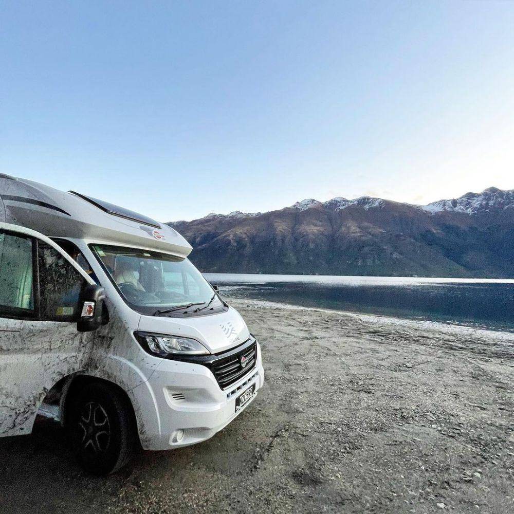 potret campervan yang digunakan keluarga Ayudia dan Ditto (instagram.com/dittopercussion)