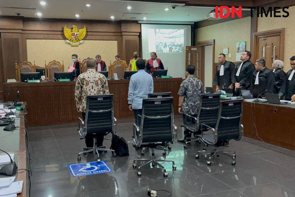 Hakim di Sidang Johnny G Plate: Kalau Gini Habis Uang Negara!