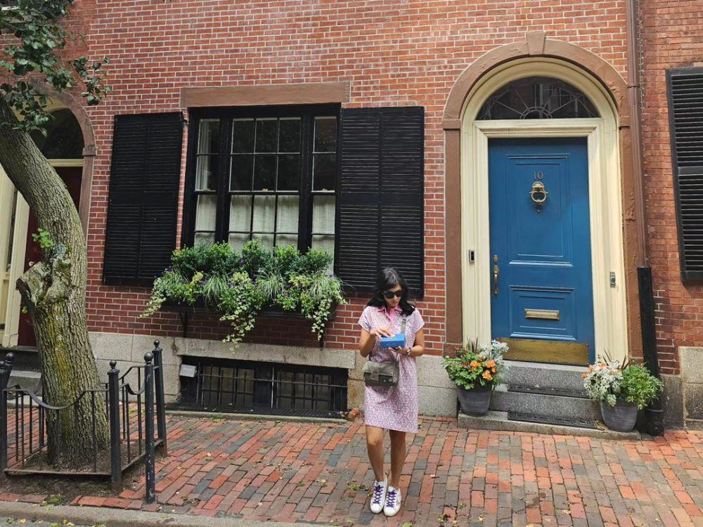 8 Momen Dian Sastro Liburan ke Boston, Kunjungi Tempat Bersejarah