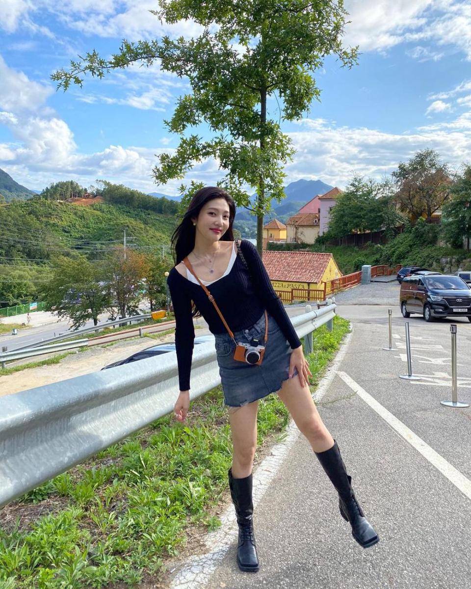 ide mix and match rok denim ala Joy Red Velvet (instagram.com/_imyour_joy)