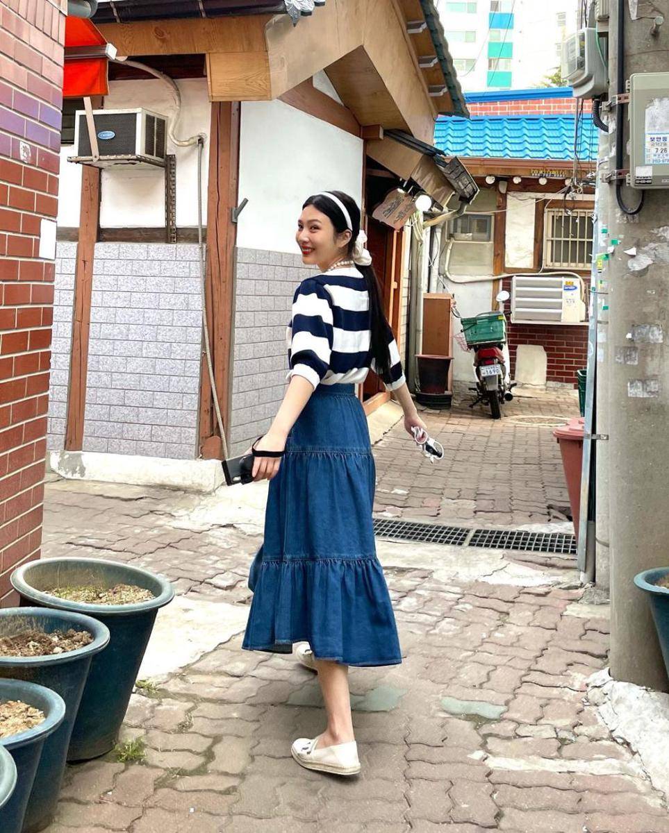 ide mix and match rok denim ala Joy Red Velvet (instagram.com/_imyour_joy)