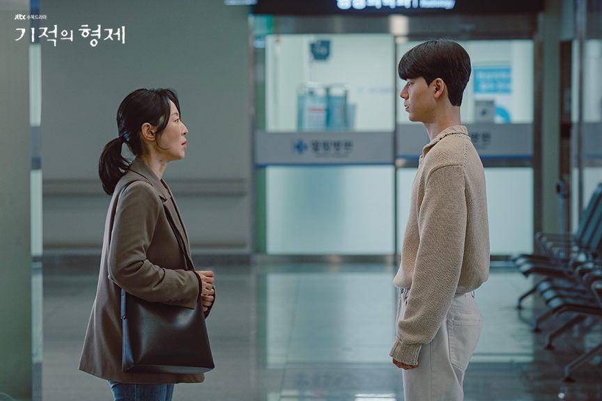 Bae Hyun Sung dan Kang Mal Geum di Miraculous Brothers (dok. JTBC/Miraculous Brothers)