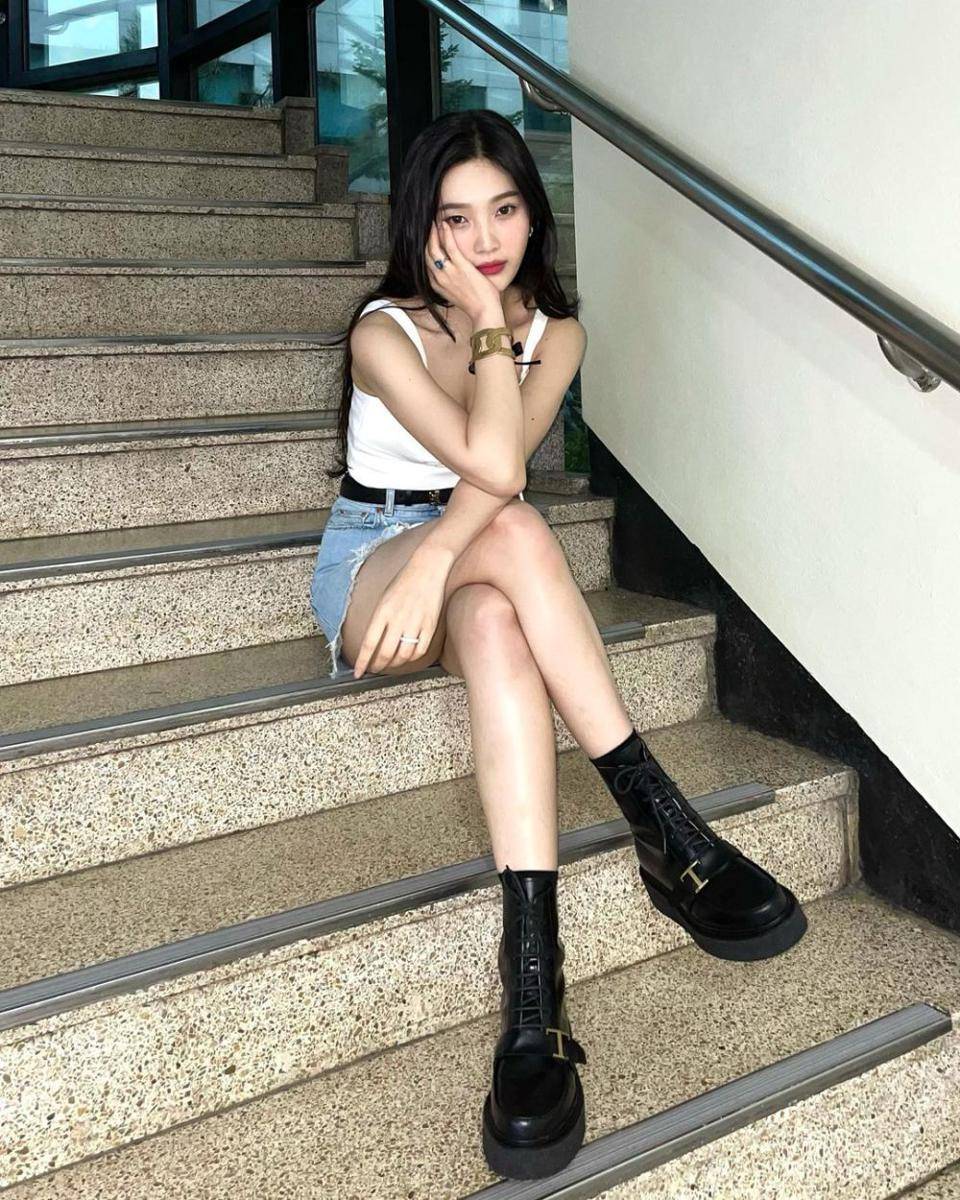 ide mix and match rok denim ala Joy Red Velvet (instagram.com/_imyour_joy)