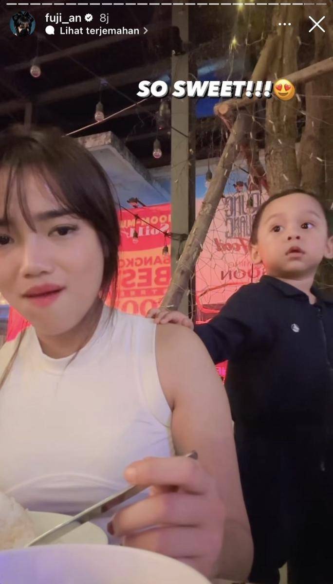potret Fuji momong baby L (Instagram.com/fuji_an)