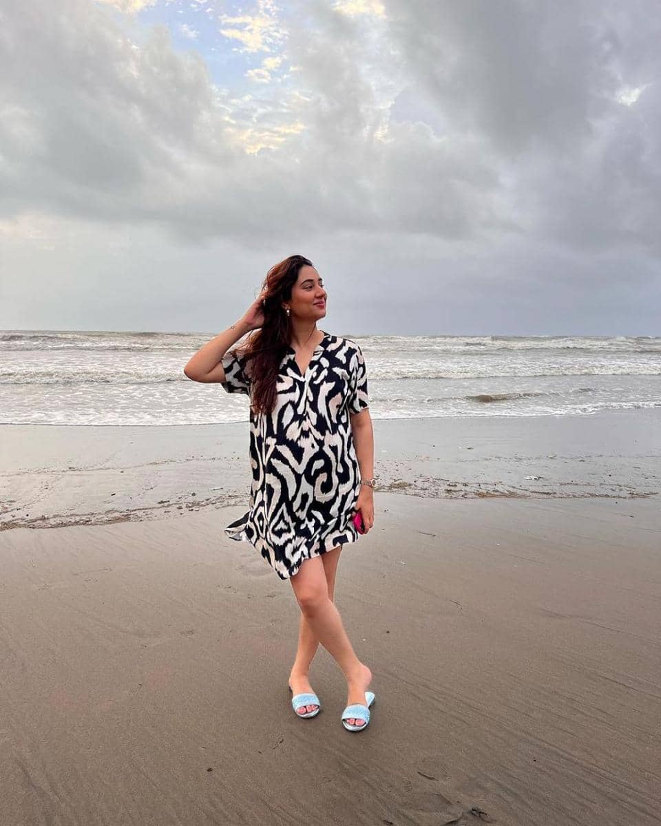 Disha Parmar (instagram.com/dishaparmar)