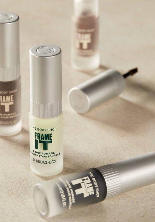 The Body Shop Frame It Brow Pomade (dok. The Body Shop)