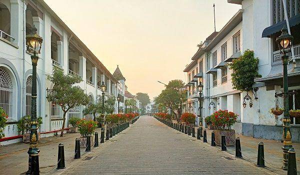 ilustrasi lampu jalanan di Kota Lama Semarang (google.com/maps/N. Andirson)