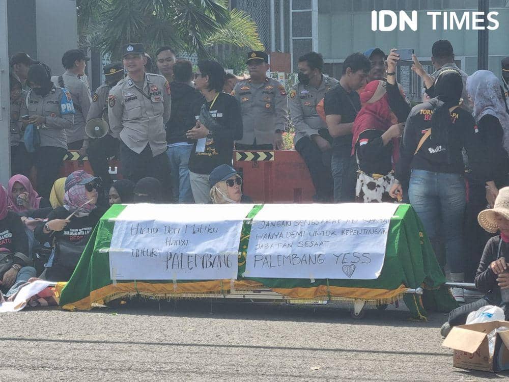 Warga Tegal Binangun Kembali Demo Tuntut Masuk Wilayah Palembang