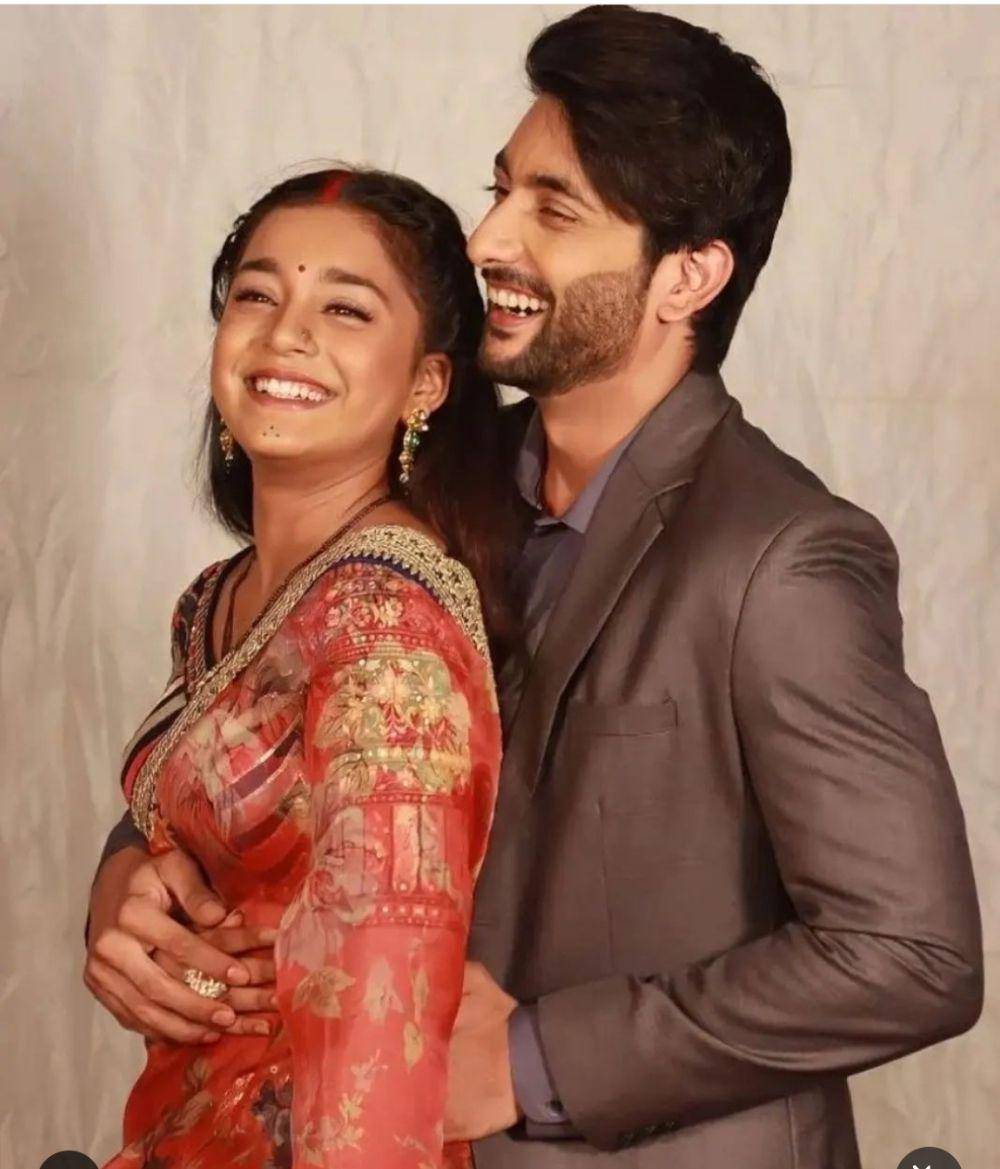 Potret Fahmaan Khan dan Sumbul Touqeer (instagram.com/fahmaan_asr_is_my_heart)