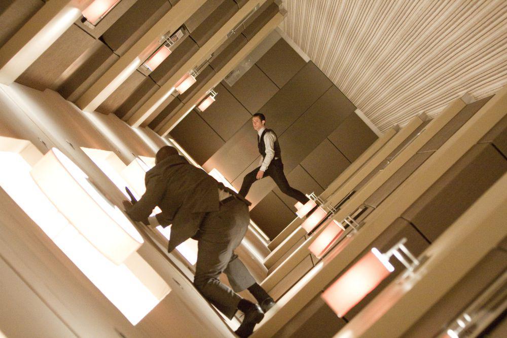 9 Film Time Traveler Paling Membingungkan, Plotnya Rumit!