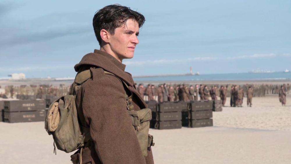 Fionn Whitehead dalam film Dunkirk. (dok. Warner Bros. Pictures/Dunkirk)