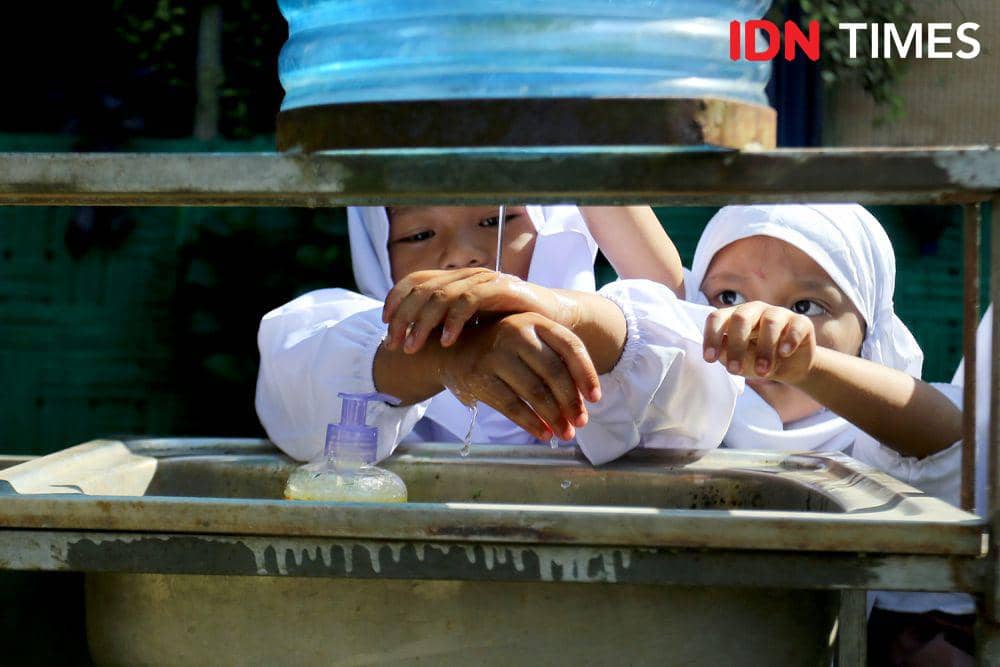 Murid TK Rumah Ceria Medan (RCM) di Jalan Bunga Teratai, Kelurahan Padang Bulan Selayang, Kecamatan Medan Selayang, Kota Medan, 24 Juli 2023. (IDN Times/Arifin Al Alamudi)