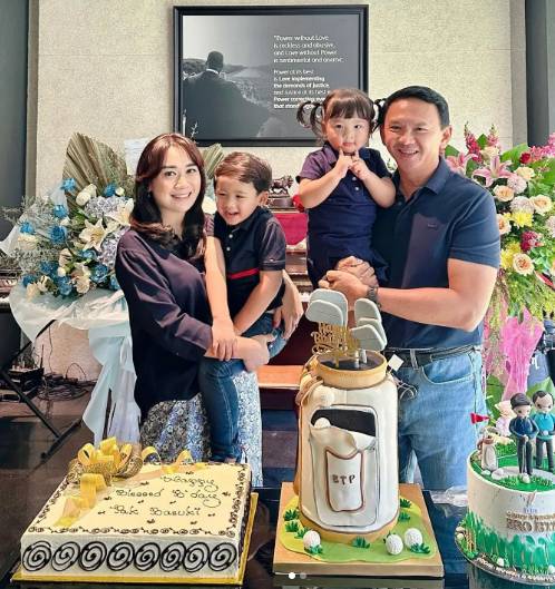 potret keluarga Ahok (instagram.com/puputnastitidevi)