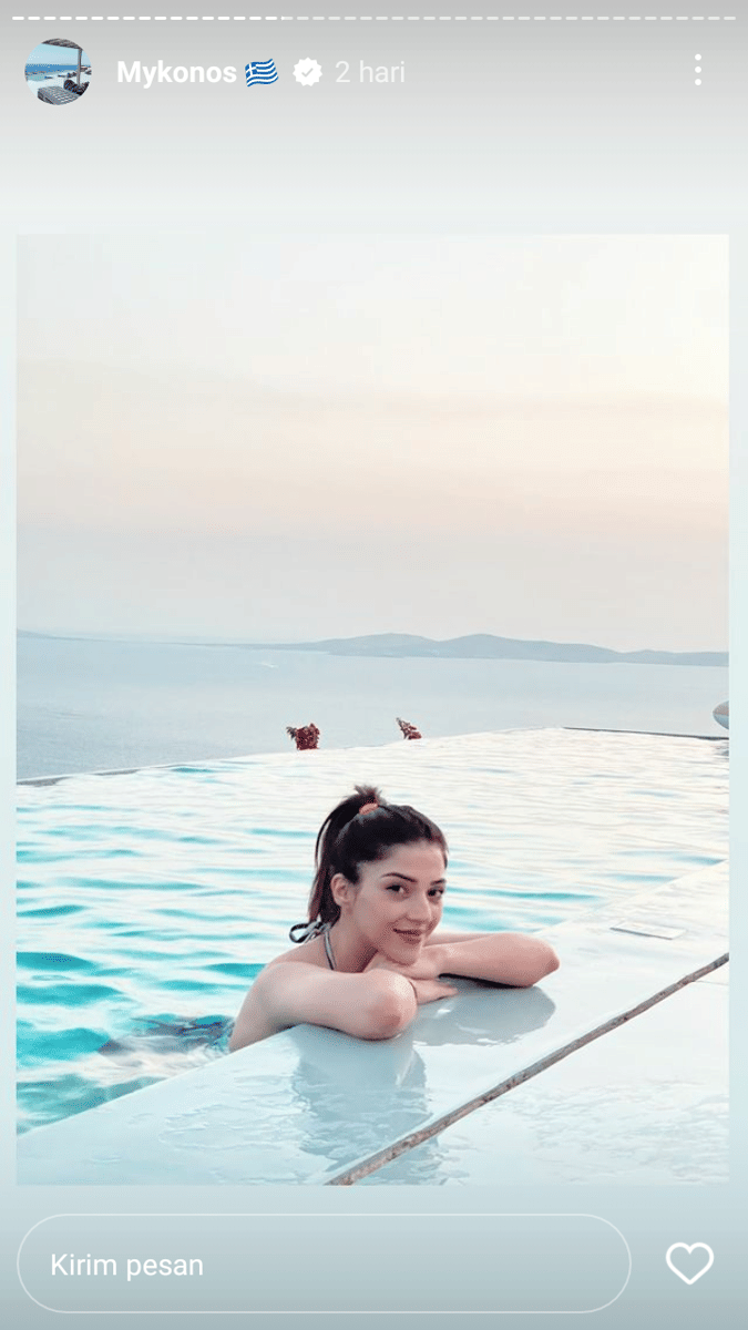 Mehreen Pirzada (instagram.com/mehreenpirzadaa)