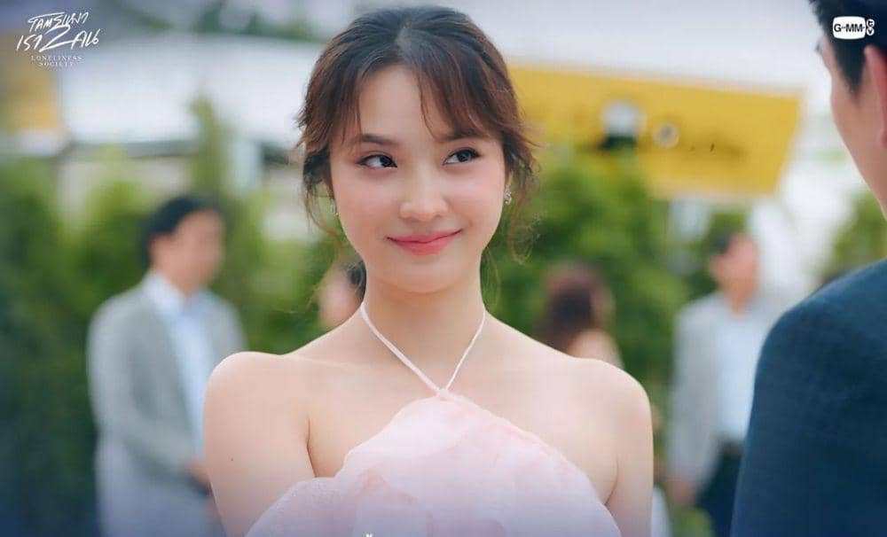Jan Ployshompoo di drama Loneliness Society (instagram.com/gmmtv)