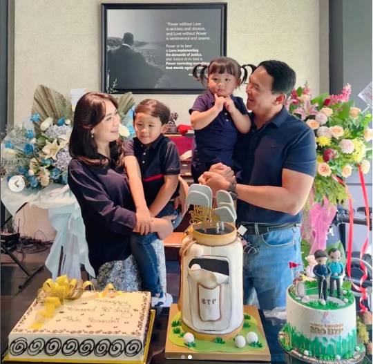 potret keluarga Ahok (instagram.com/puputnastitidevi)