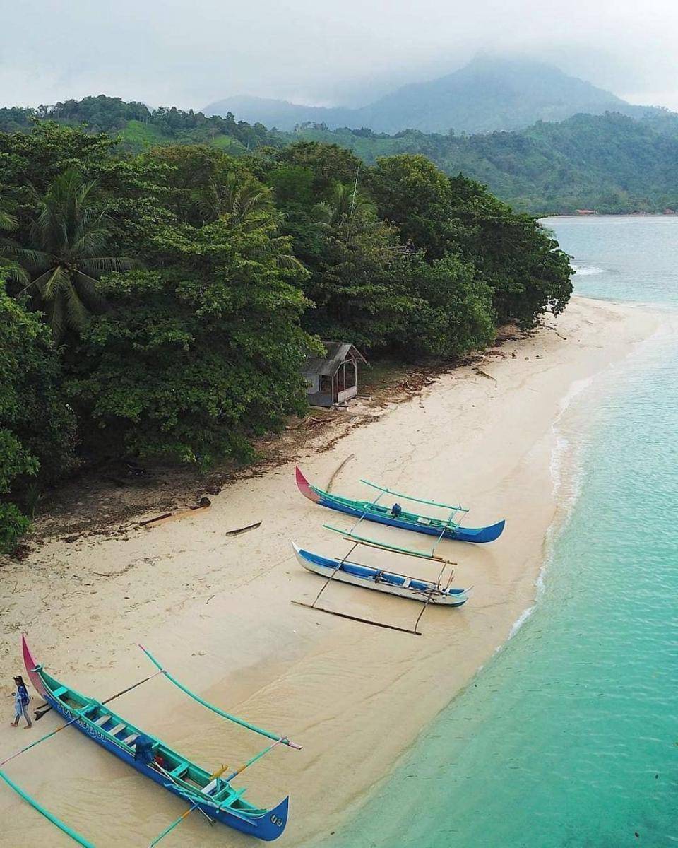 Teluk Kiluan, Lampung (instagram.com/telukkiluan.official)