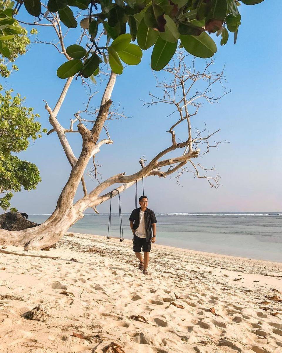 Pantai Tanjung Setia, Lampung (instagram.com/novian.too)