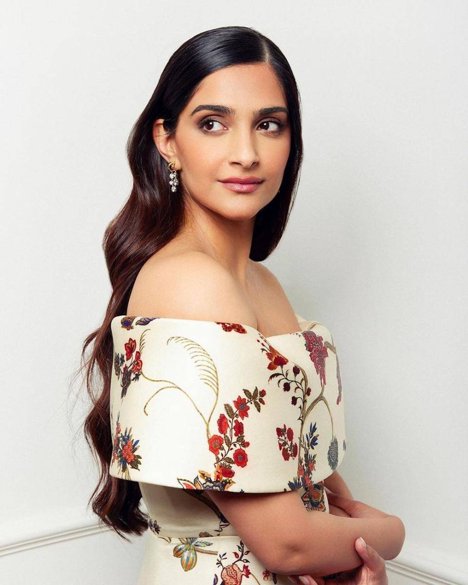 Sonam Kapoor (instagram.com/sonamkapoor)