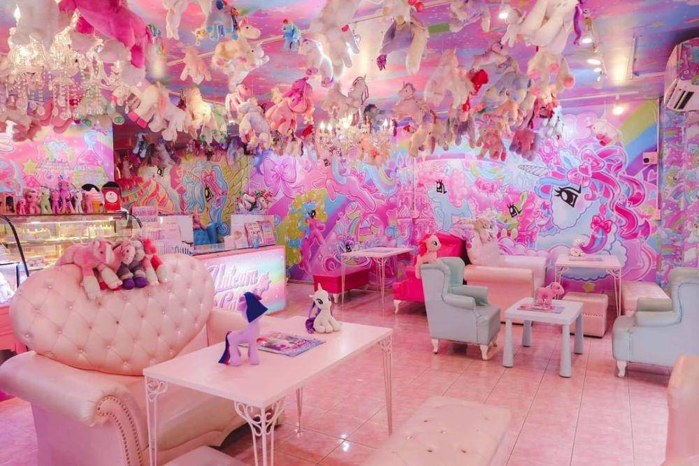 Unicorn Cafe (instagram.com/unicornbrand)