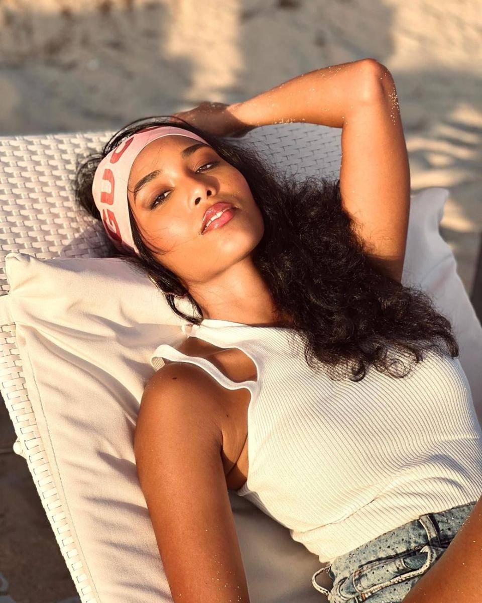 Clémence Botino (instagram.com/clemencebotinooff)