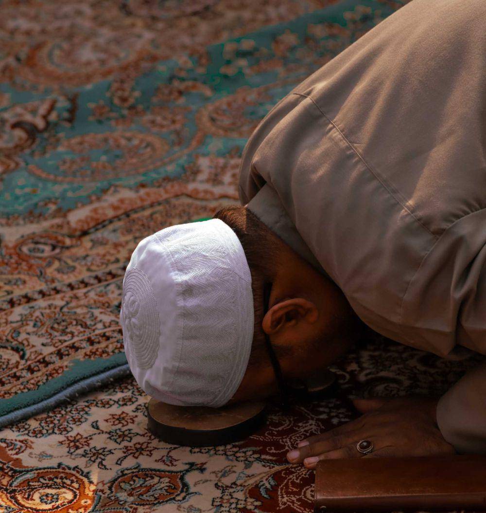 ilustrasi sholat taubat( pexels.com/TIMO)