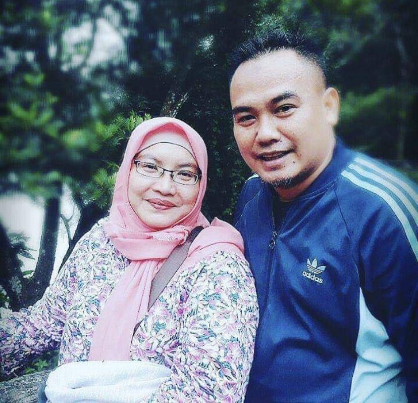 potret kenangan Taufik Lala dan keluarganya (Instagram.com/lalataufik)