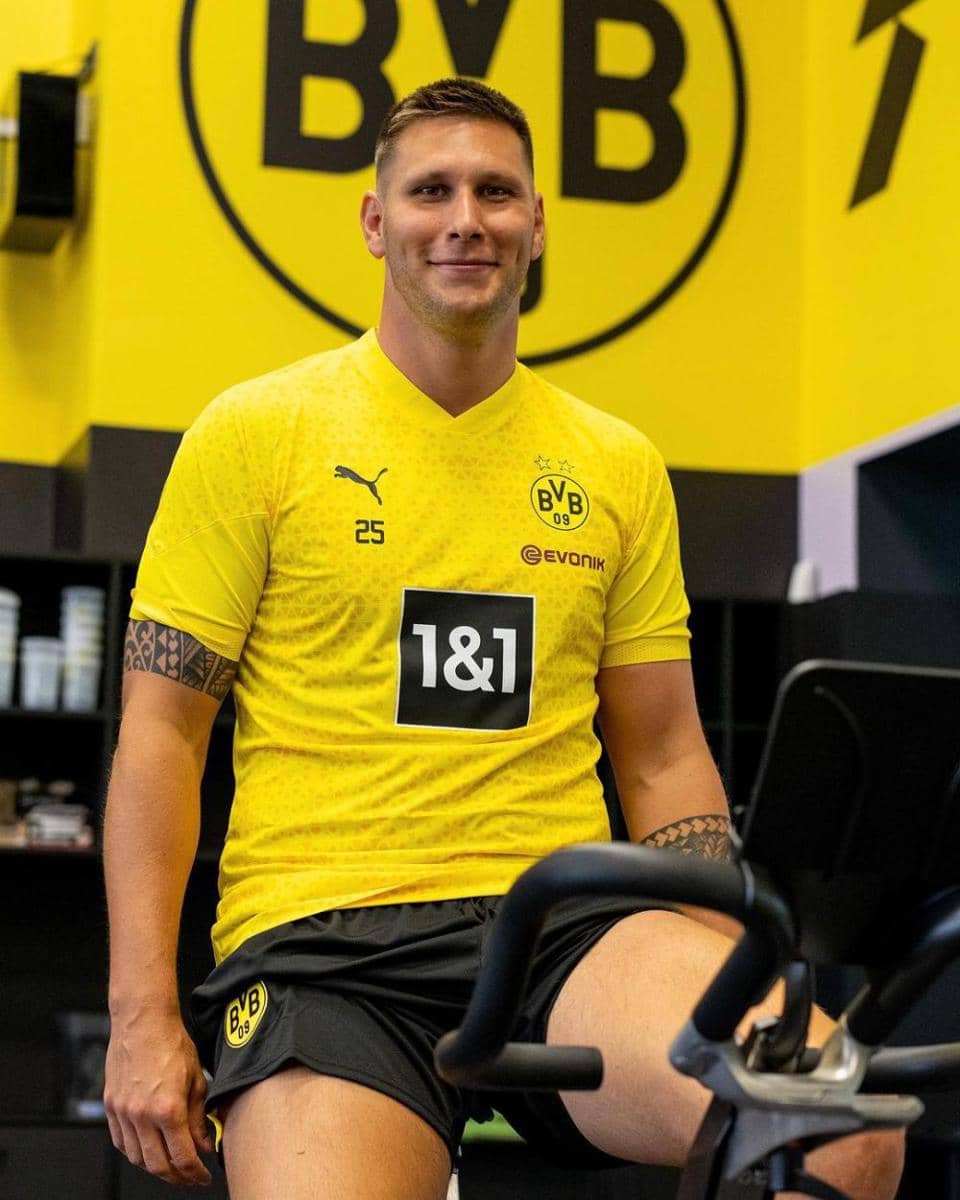 Nikhlas Sule (instagram.com/bvb09)