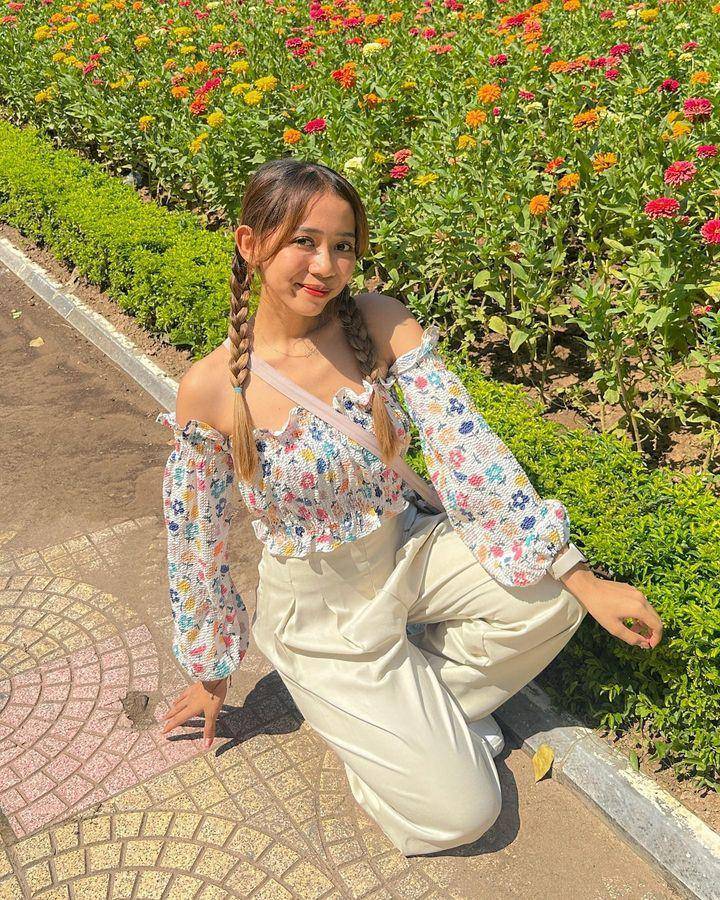 OOTD Christy Raina (instagram.com/christyrsm)