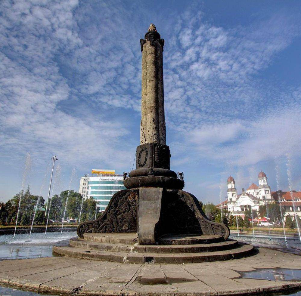 Tugu Muda (instagram.com/padmasemarang)