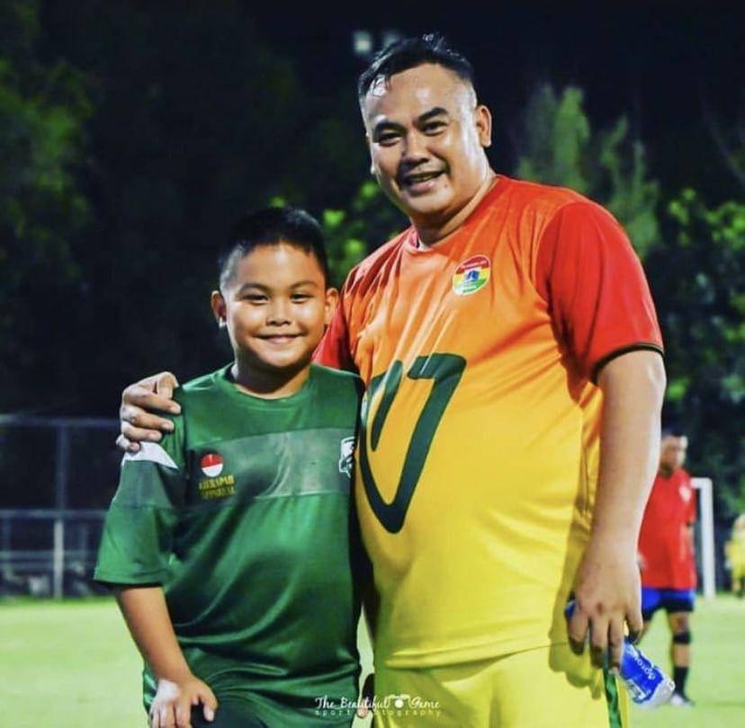 potret kenangan Taufik Lala dan keluarganya (Instagram.com/lalataufik)