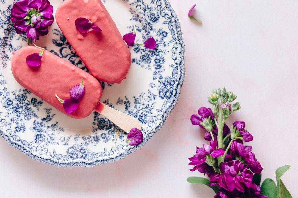 ilustrasi pink ice cream (pexels.com/Nataliya Vaitkevich)