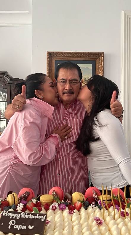 potret keluarga Mayangsari (instagram.com/mayangsari_official)