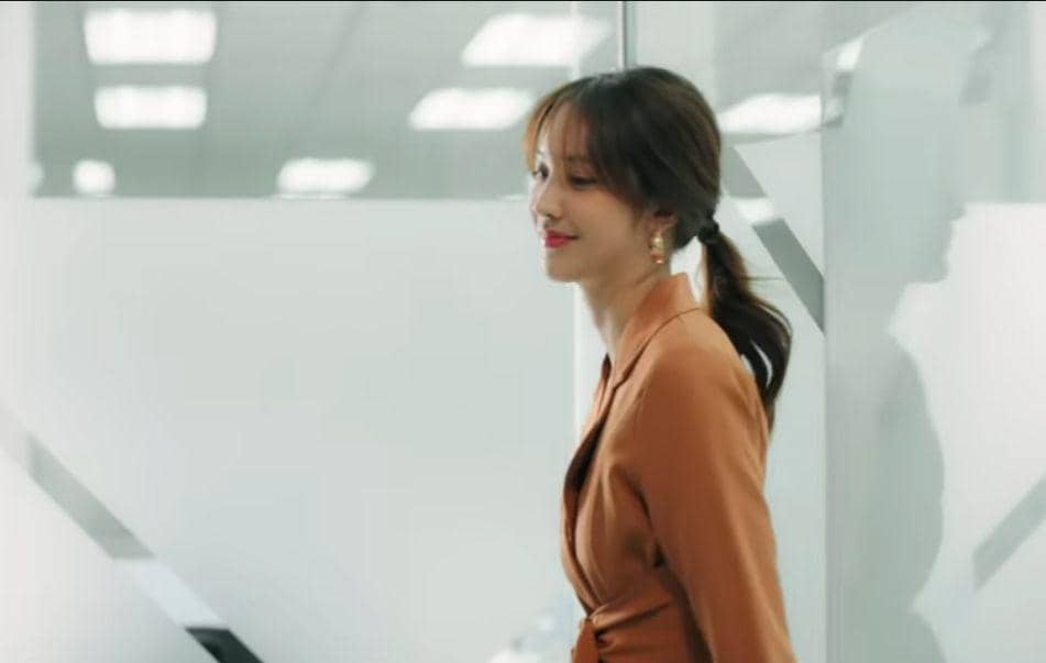 Jan Ployshompoo di drama Loneliness Society (instagram.com/gmmtv)