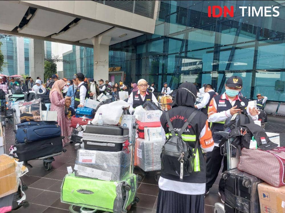 Menag: PPIH Gendong Hingga Ganti Popok Jemaah Haji