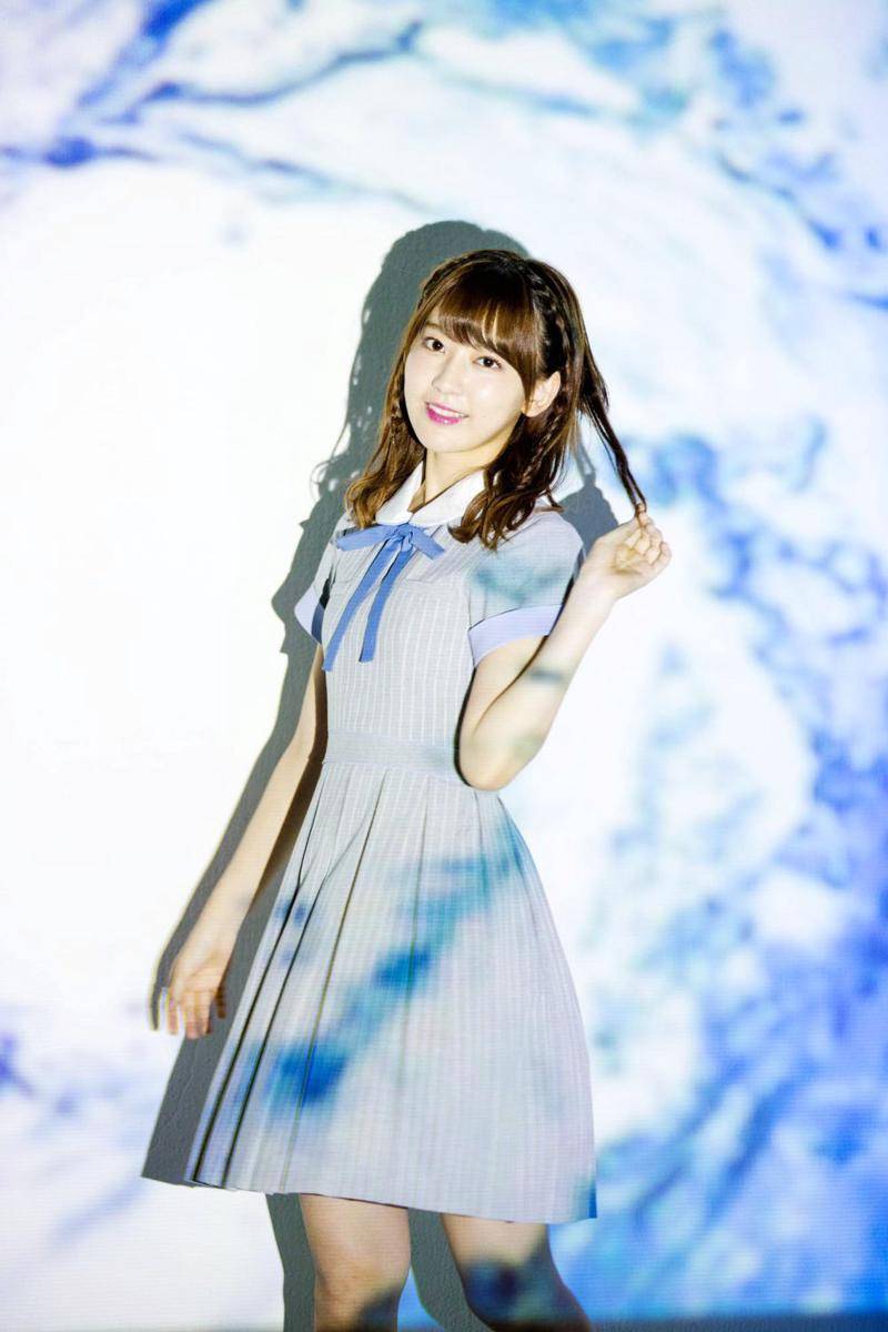 Miyawaki Sakura LE SSERAFIM (twitter.com/hkt48_official_)