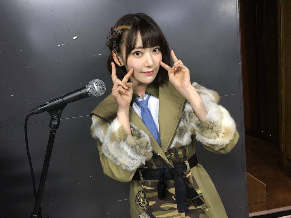 Miyawaki Sakura LE SSERAFIM (twitter.com/hkt48_official_)