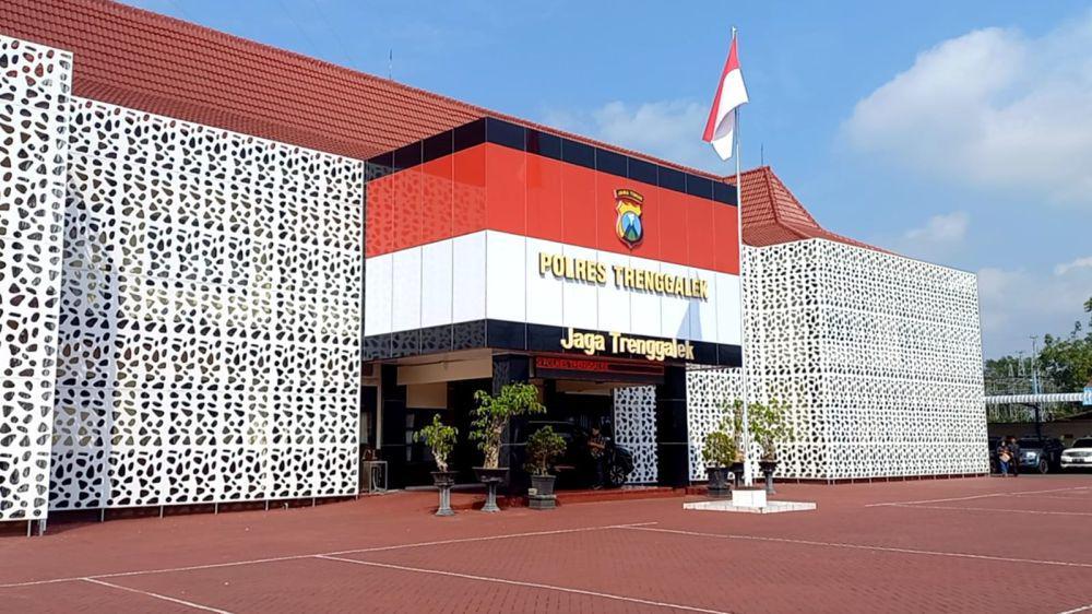 Polres Trenggalek Tahan Kiai dan Gus yang Diduga Cabuli Santriwati