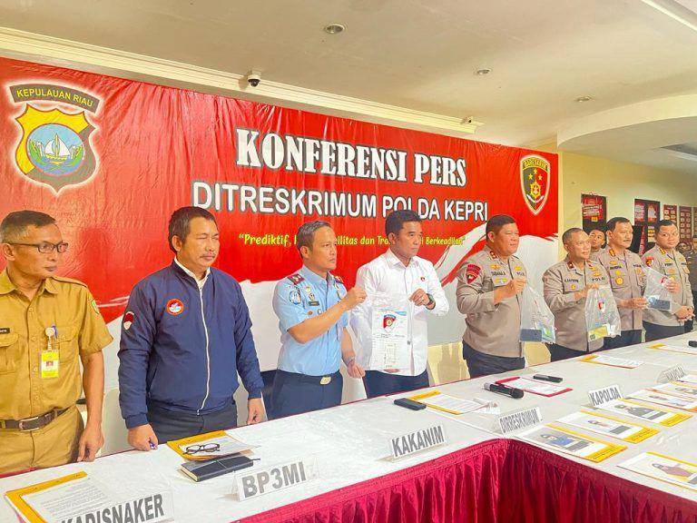 Konferensi pers terkait pencegahan Tindak Pidana Perdagangan Orang (TPPO) di Lobby Polda Kepulauan Riau pada Senin (24/07/2023) (Dok. Ditjen Imigrasi)